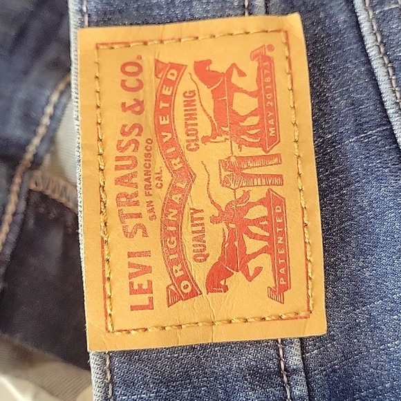 Levi's Mid Rise Skinny Jeans - Picture 8 of 8